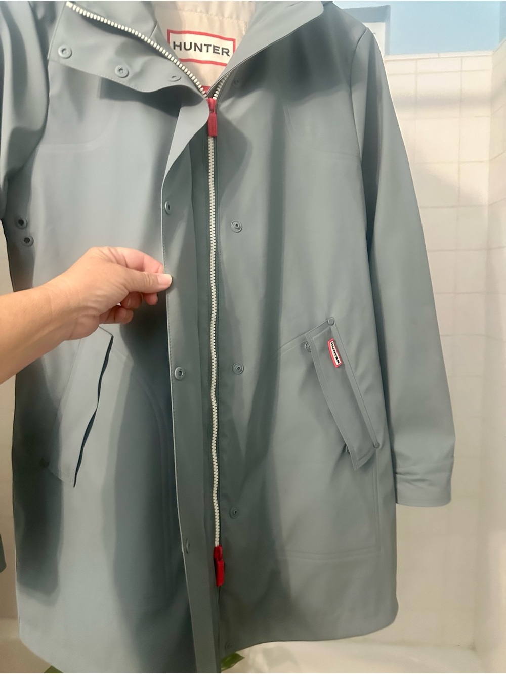 Hunter Women's Waterproof Hooded Raincoat - Picture 3 of 4